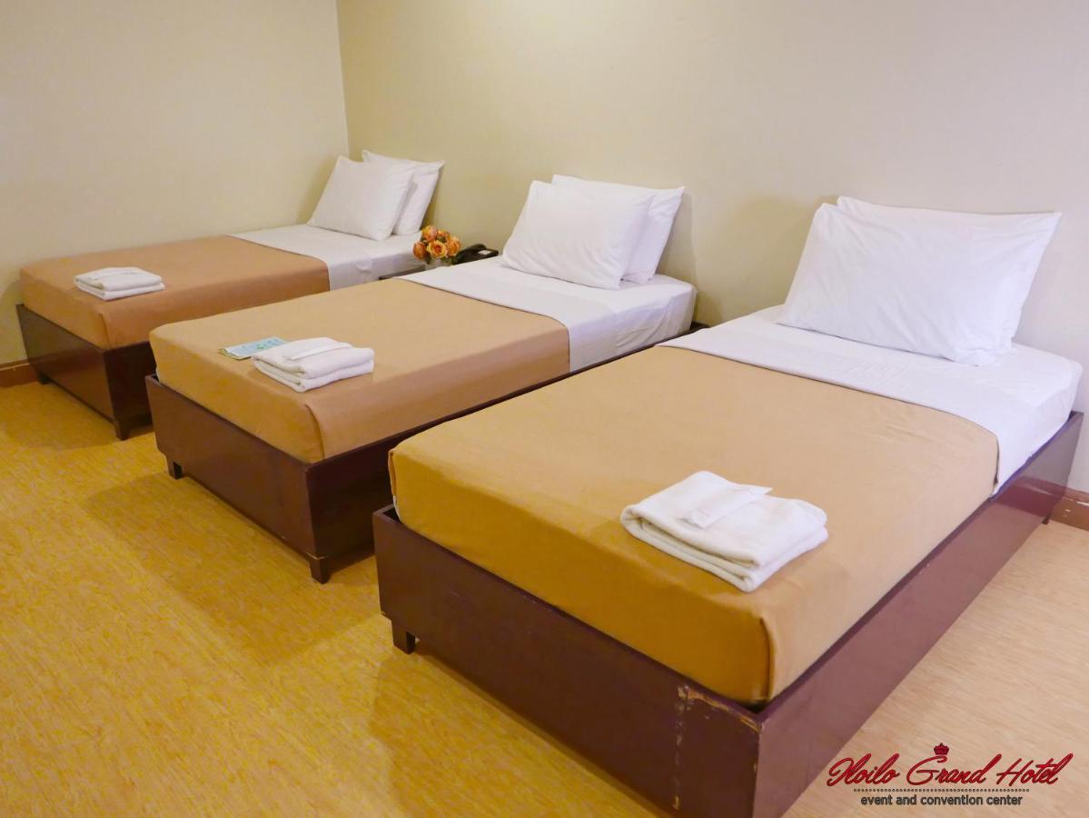 Iloilo Grand Hotel Esterno foto