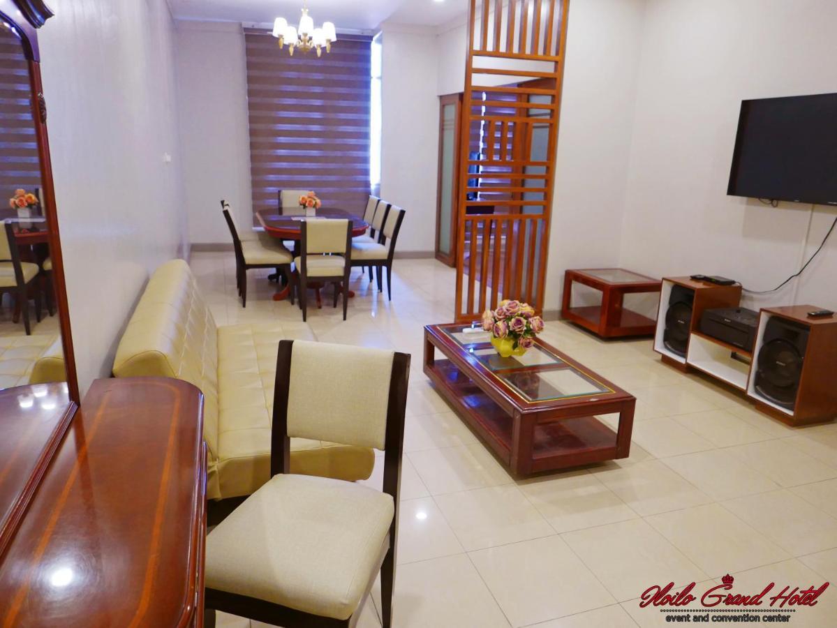 Iloilo Grand Hotel Esterno foto